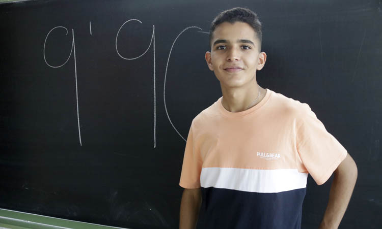 Imad Benhessou es el número 1 de la promoción de universitarios de 2021. Foto: ACN Jordi Pujolar