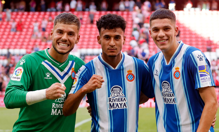 Álvaro, Omar y Simo debutaron juntos en la victoria contra el Athletic.
