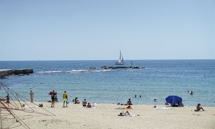 Las playas de Sant Martí serán territorio sin humo a partir del verano.